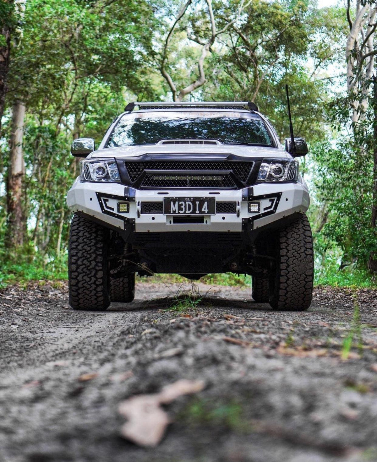 Panel House - Viper Style Steel Bull Bar Fits Toyota Hilux N70 Facelift 11 - 15 4WD SR SR5 - 4X4OC™ | 4x4 Offroad Centre