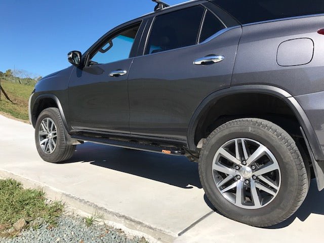 PHAT Bars - Toyota Fortuner FLAT Rock Sliders / Side Steps - P/C Ally Checkerplate Tread - 4X4OC™ | 4x4 Offroad Centre