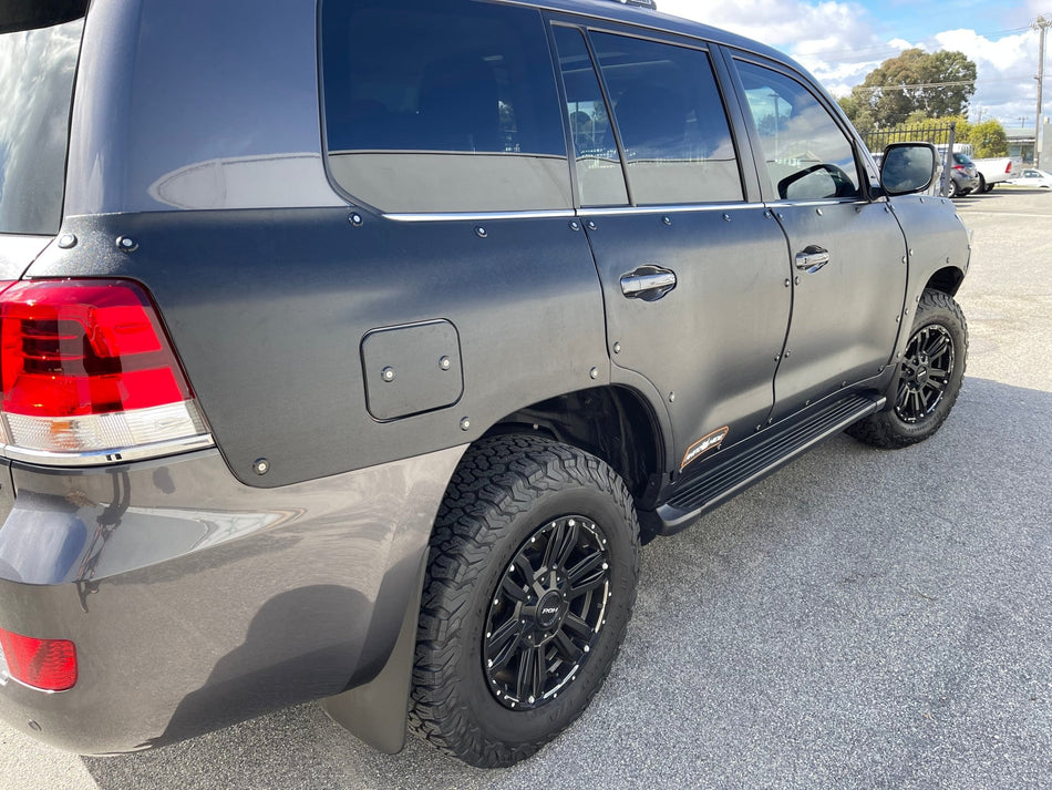 Rhinohide - Suitable for Toyota LandCruiser 200 Series (Facelift 2015+) - Rhinohide Armor® Full Kit - 4X4OC™ | 4x4 Offroad Centre